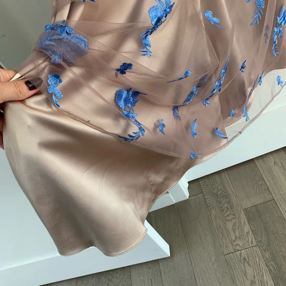 JS Collection Gown - Picture 8 of 9